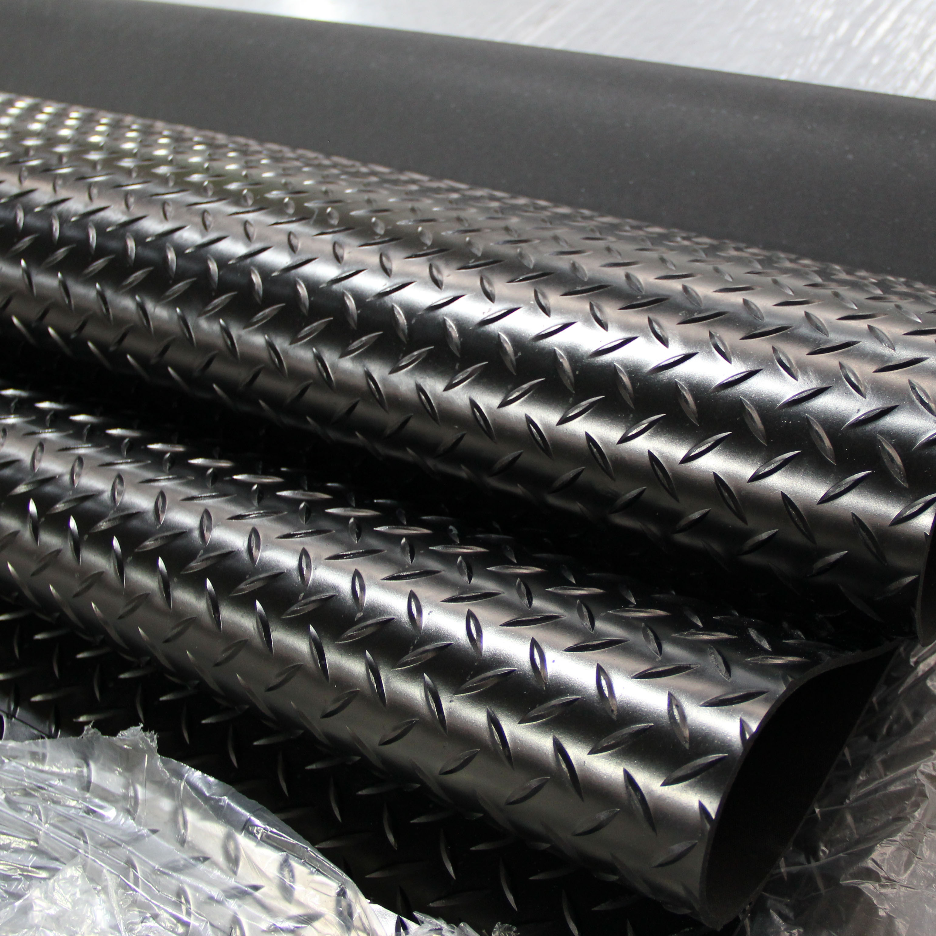 Diamond Plate Roll Rubber Matting